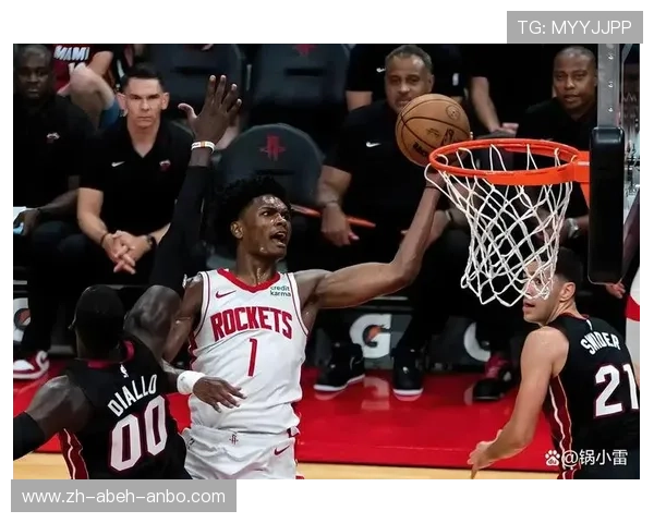 科尔的战术体系成功释放勇士球员三分进攻潜力